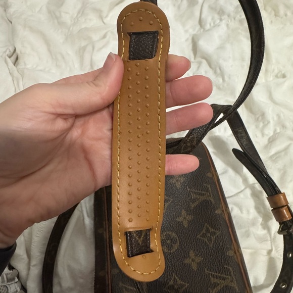 Louis Vuitton Pochette Marly Bandouliere - Picture 12 of 14